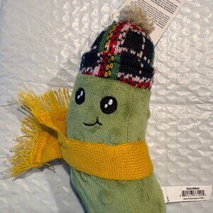 Petco DILL PICKLE Dog Plush Squeak Toy Yellow Scarf Plaid Hat Pom Pom Xmas NEW!!